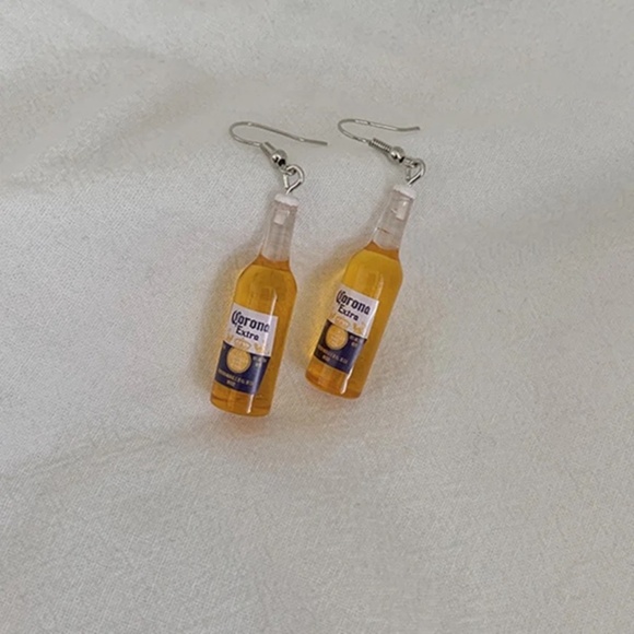 🆕Absolut Vodka, Jack Daniel's Whiskey, Corona beer, Enamel Bear Mug Earrings - Picture 7 of 13